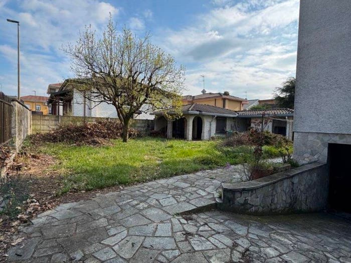 Appartamento quadrilocale in vendita in Via Torino, Pregnana Milanese