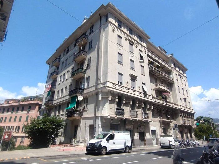 Appartamento trilocale in vendita in Via Nizza, Albaro, Genova