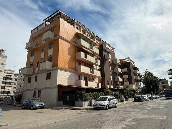 Appartamento trilocale in vendita in Via Pietrantonio Loffredo, Rione Martucci Diaz, Foggia
