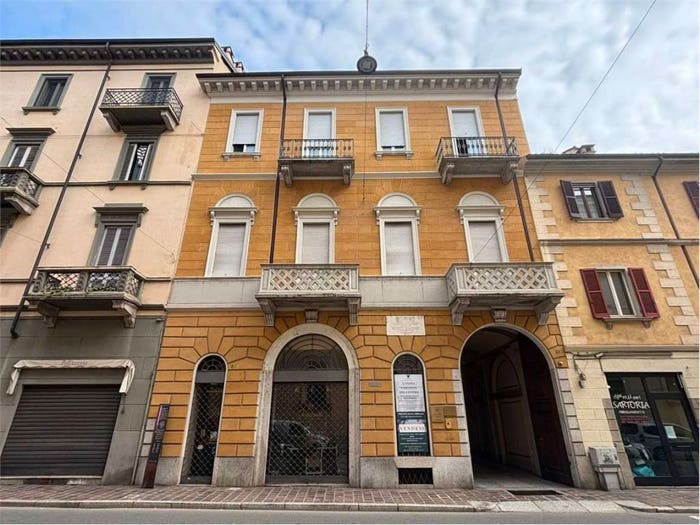 Appartamento con 6 locali in vendita in Centro Storico, Novara