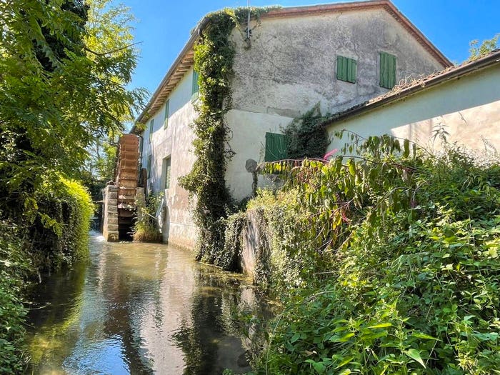 Casa con 6 locali in vendita in Castelvisconti