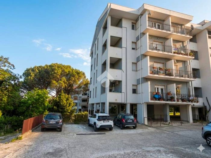 Appartamento trilocale in vendita in Via Ridolfo Livi, La Giustiniana, Roma