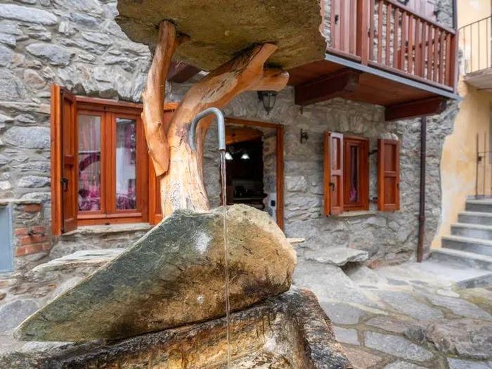 Casa con 5 locali in vendita in Borgata Gere Eredi, Noasca