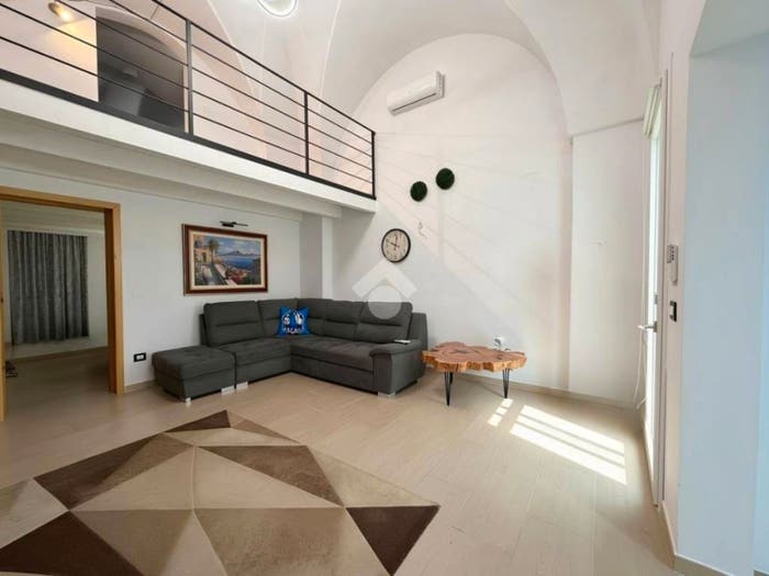 Appartamento trilocale in vendita in Via G Parini, Centro, Leverano