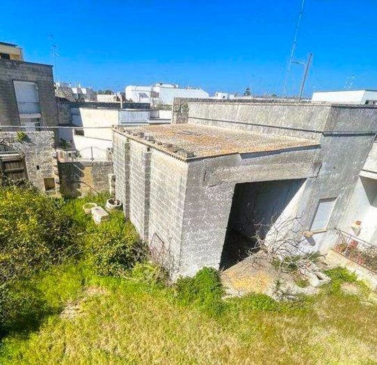 Appartamento con 6 locali in vendita in Via Giorgio Orlandi, Sternatia
