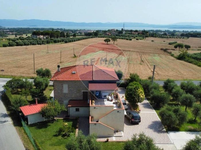Casa con 6 locali in vendita in Località Ceraso, San Fatucchio, Castiglione del Lago