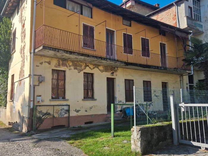 Casa trilocale in vendita in Vicolo Fiori, Centro, Nebbiuno