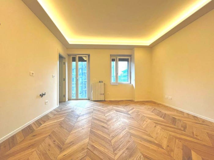 Appartamento trilocale in vendita in Via Ercole Oldofredi, Isola, Milano