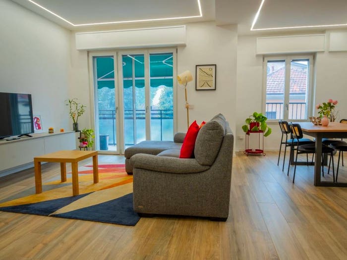 Appartamento trilocale in vendita in Via Bona di Savoia, Città Giardino, Pavia