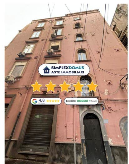 Appartamento trilocale in vendita in Vico II Strettola agli Orefici, Borgo Orefici, Napoli
