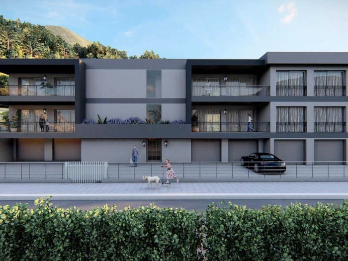 Appartamento quadrilocale in vendita in Via delle Camelie, Centro, Lavena Ponte Tresa