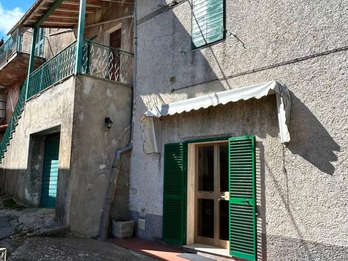 Casa con 6 locali in vendita in Sassibianchi, Chianni