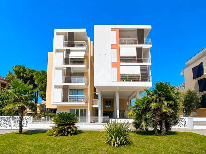 Appartamento trilocale in vendita in Via Ippodromo, Centro, Giulianova