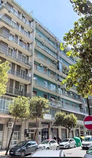 Appartamento con 6 locali in vendita in Via Conte Appiano, Stazione, Foggia