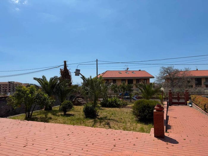Appartamento con 5 locali in vendita in Viale Cristoforo Colombo, Pennisi Santa Maria Ammalati Piano d'Api, Acireale