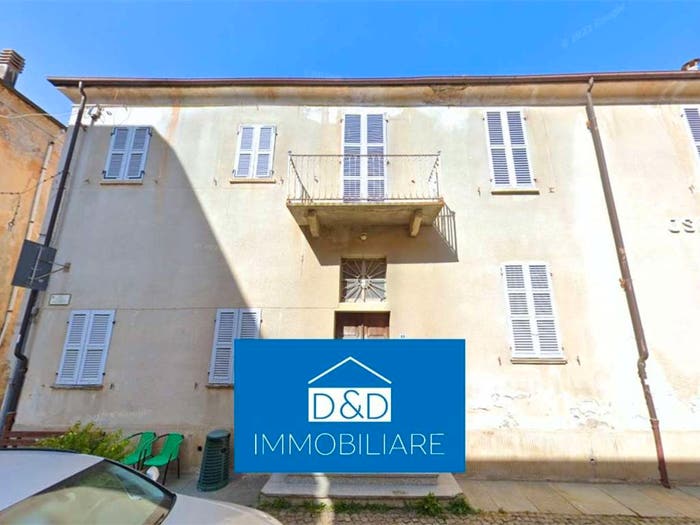 Casa con 6 locali in vendita in Via Dante Alighieri, Cortemilia