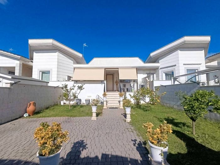 Casa con 6 locali in vendita in Via Cupa dei Marmi, Santa Teresa, Anzio