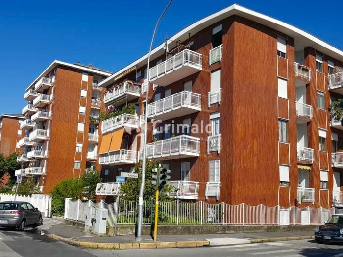 Appartamento quadrilocale in vendita in Via Tosi, Viale Libertà, Monza