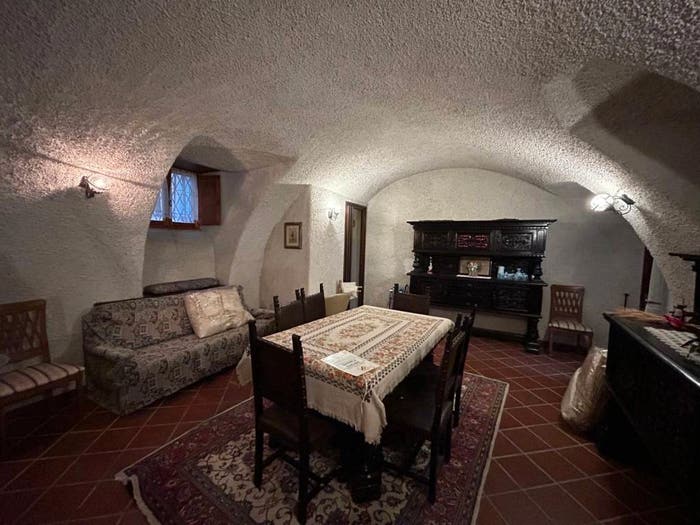 Casa con 6 locali in vendita in Piazza Europa, Entratico