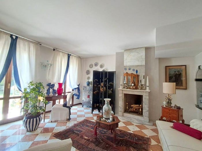 Casa con 5 locali in vendita in Via Castellana, Centro, Resana