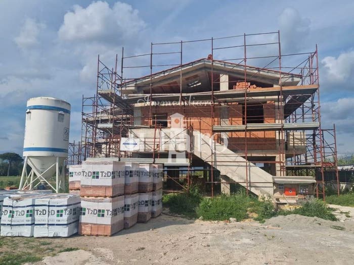 Casa quadrilocale in vendita in Via dell' Oncino, Sant'Angelo Vingone, Campi Bisenzio