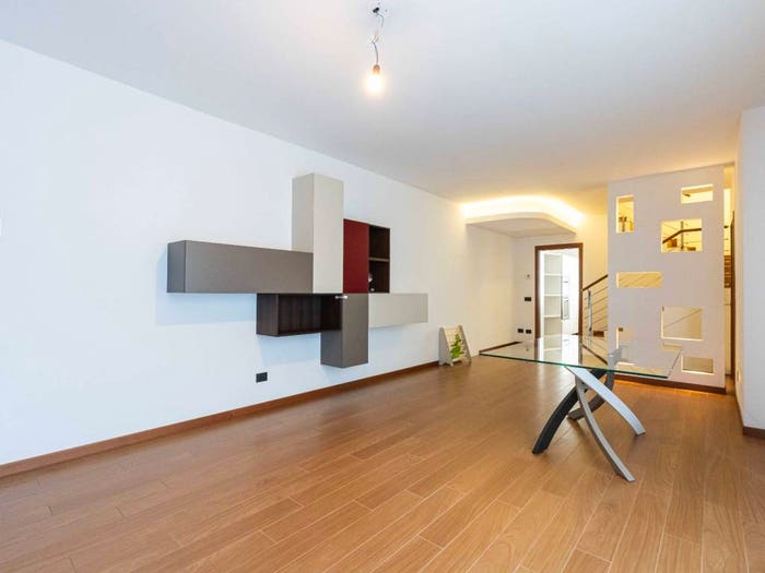 Casa trilocale in vendita in Via Sant'Antonio da Padova, Centro, Mariano Comense