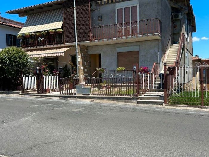 Appartamento trilocale in vendita in Centro, Castiglione in Teverina