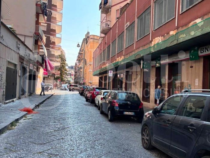 Appartamento trilocale in vendita in Via Pietro Giannone, Arenaccia, Napoli