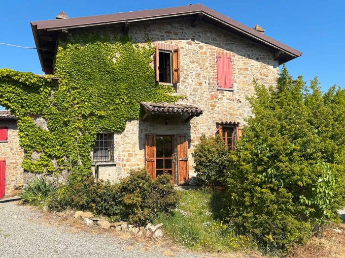 Casa quadrilocale in vendita in Località San Nazzaro, Piozzano