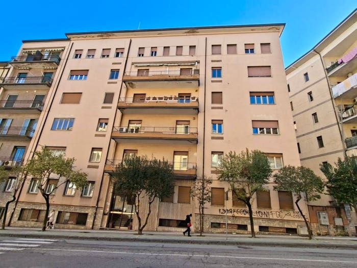 Appartamento con 6 locali in vendita in Viale della Repubblica, Centro, Cosenza