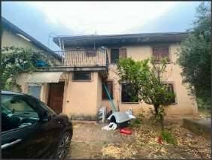 Casa con 6 locali in vendita in CASAL DEI LUPI, Maenza