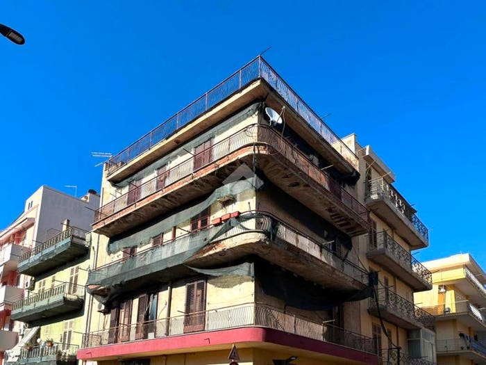 Appartamento quadrilocale in vendita in Via Flavio Gioia, Centro, Bagheria