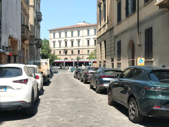 Appartamento con 5 locali in vendita in Via Enrico Poggi, San Marco SS Annunziata, Firenze