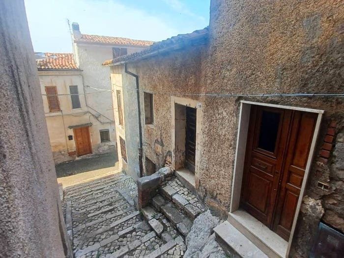 Case in Vendita e in Affitto - 3