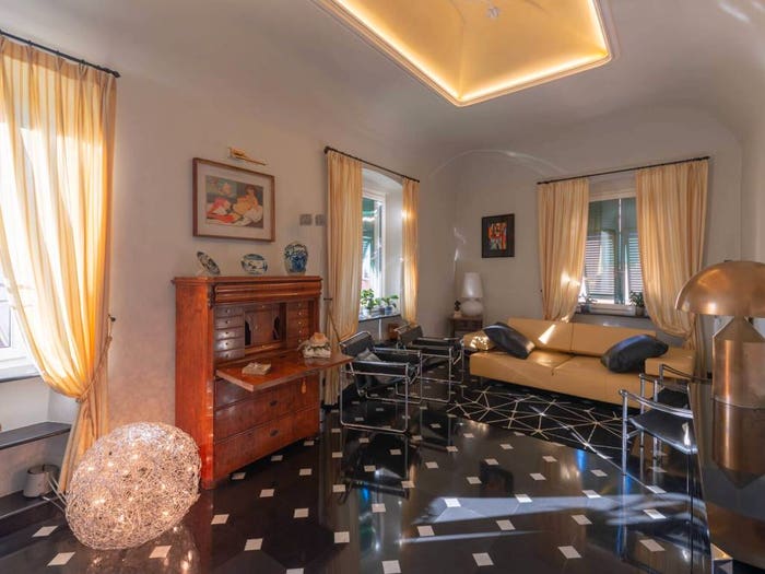 Appartamento con 6 locali in vendita in Via San Giuliano, Albaro, Genova