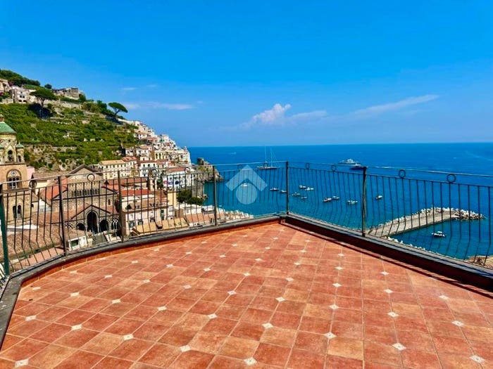Appartamento trilocale in vendita in Salita Ruggiero II, Centro, Amalfi