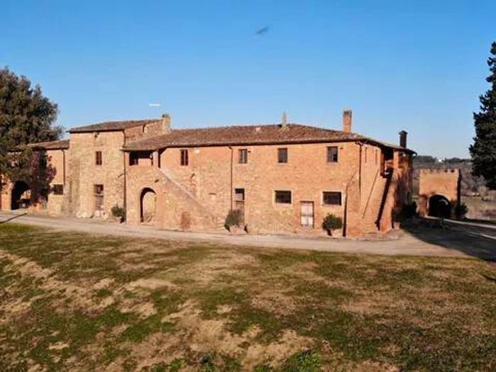 Casa con 6 locali in vendita in Via Santa Maria, Peccioli