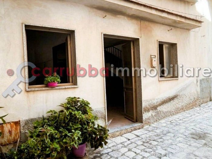 Casa trilocale in vendita in Via Ettore Fieramosca, Centro, Scicli