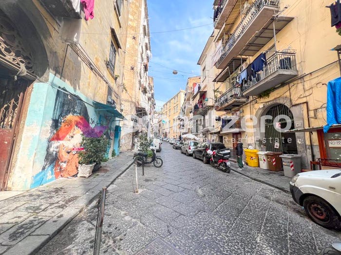 Appartamento monolocale in vendita in Via Cristallini, Sanità, Napoli