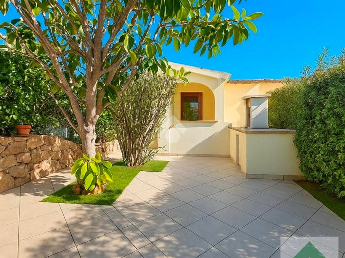 Casa trilocale in vendita in Via Nurra, Porto San Paolo, Loiri Porto San Paolo