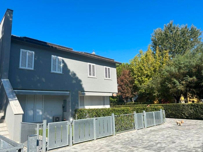 Appartamento trilocale in vendita in Viale Marco Valerio Marziale, Lido Adriano Lido di Dante, Ravenna