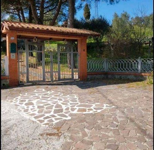 Casa con 6 locali in vendita in Fosdinovo