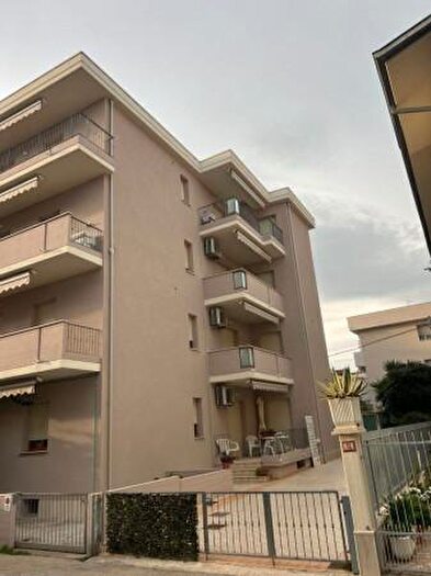 Appartamento trilocale in vendita in Via Calabria, Alba Adriatica
