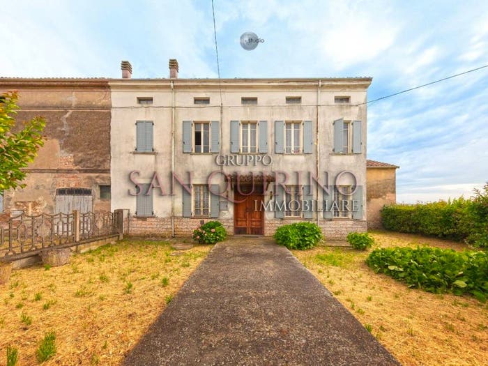 Casa con 6 locali in vendita in VIA CODISOTTO A MANE, Centro, Gualtieri
