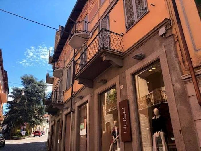 Appartamento trilocale in vendita in Via San Martino, Centro Storico, Moncalieri