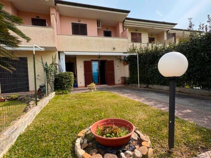 Casa quadrilocale in vendita in Via Edoardo Federici, Salto Covino, Fondi
