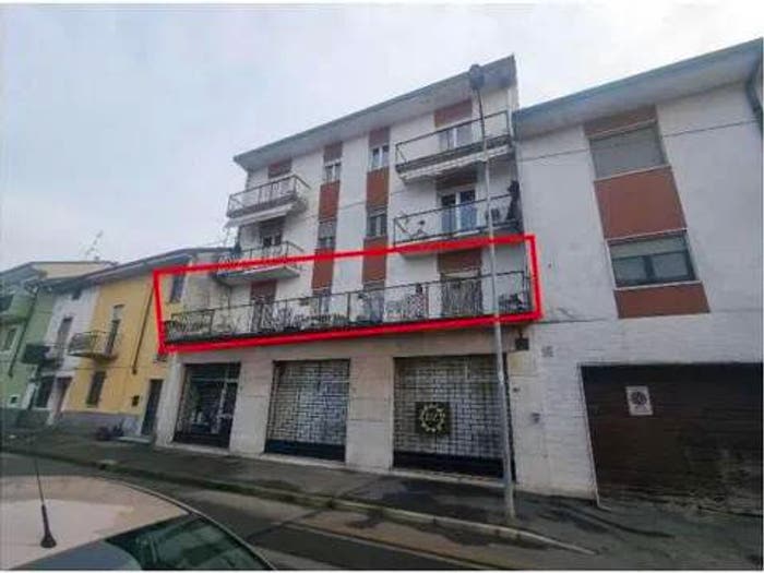 Appartamento con 5 locali in vendita in Via Mezzano, Centro, Trecate