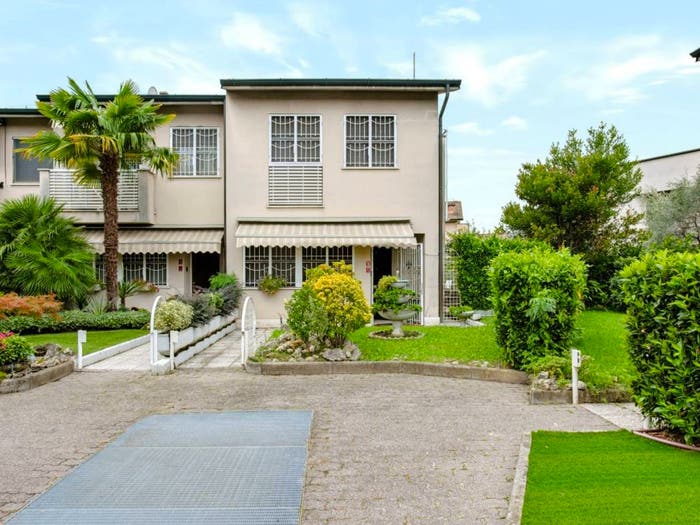 Casa quadrilocale in vendita in Via Nazario Sauro, Baranzate