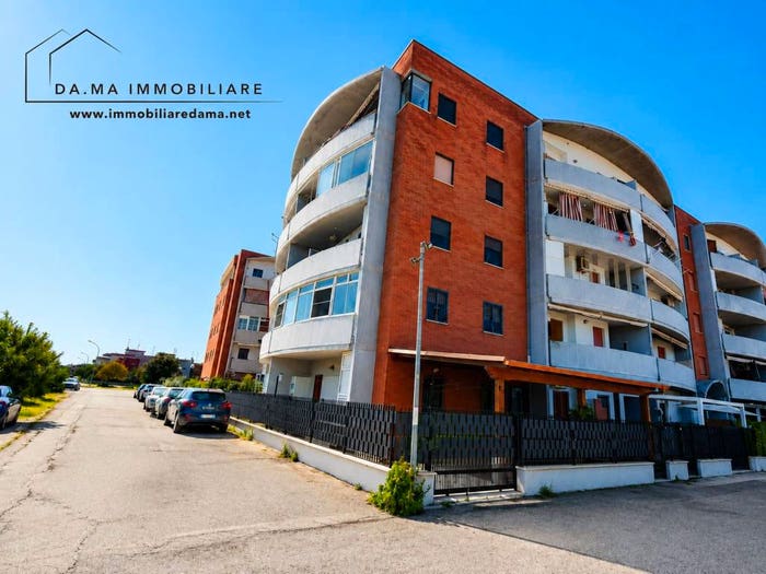 Appartamento trilocale in vendita in Via delle Gardenie, Lido Campomarino, Campomarino