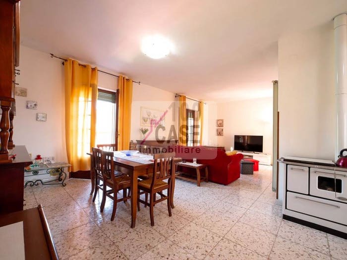 Appartamento con 5 locali in vendita in Via dei Telefoni, Abbadia San Salvatore
